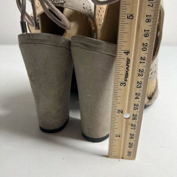 GUESS "Tommie" Light Brown Peep Toe Platform Heel Shoes Size 7,5 - Picture 10 of 11